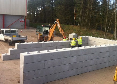 Why Choose Electric Vehicle Containment and Protection Walling?