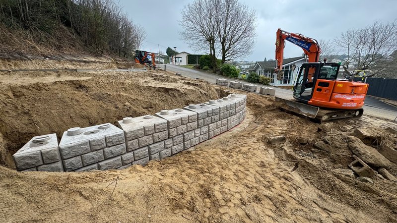 Retainer Rock — Elite Precast Concrete