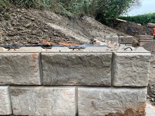 Vee Rock Walling — Elite Precast Concrete