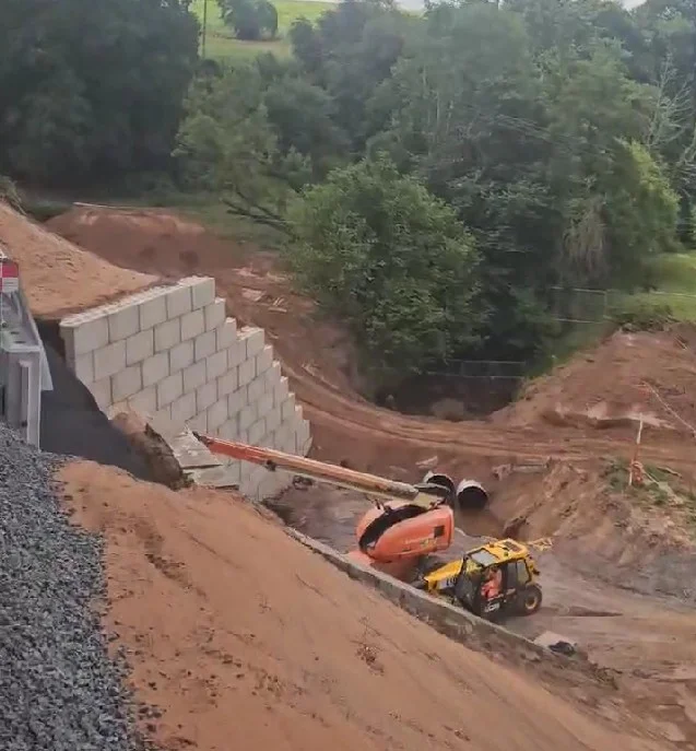 Why Choose Legato® Interlocking Blocks for This Application?